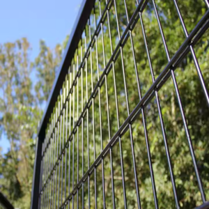 Dual-Layer Reinforced Mesh Fence - Image 4